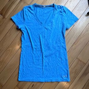Under Armour Women's V-Neck Heat Gear T-Shirt Blue Medium